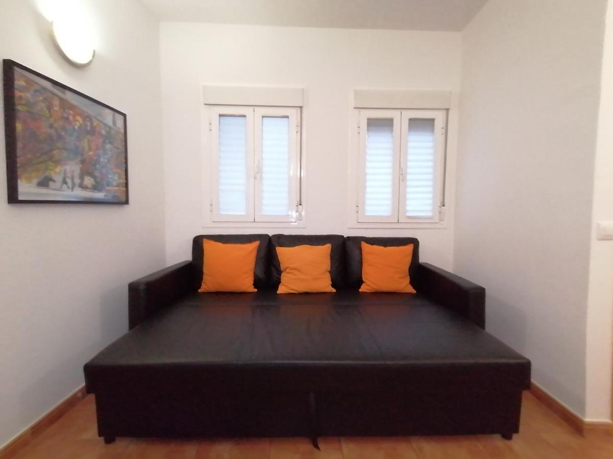 Apartamentos El Puente Madrid Bagian luar foto