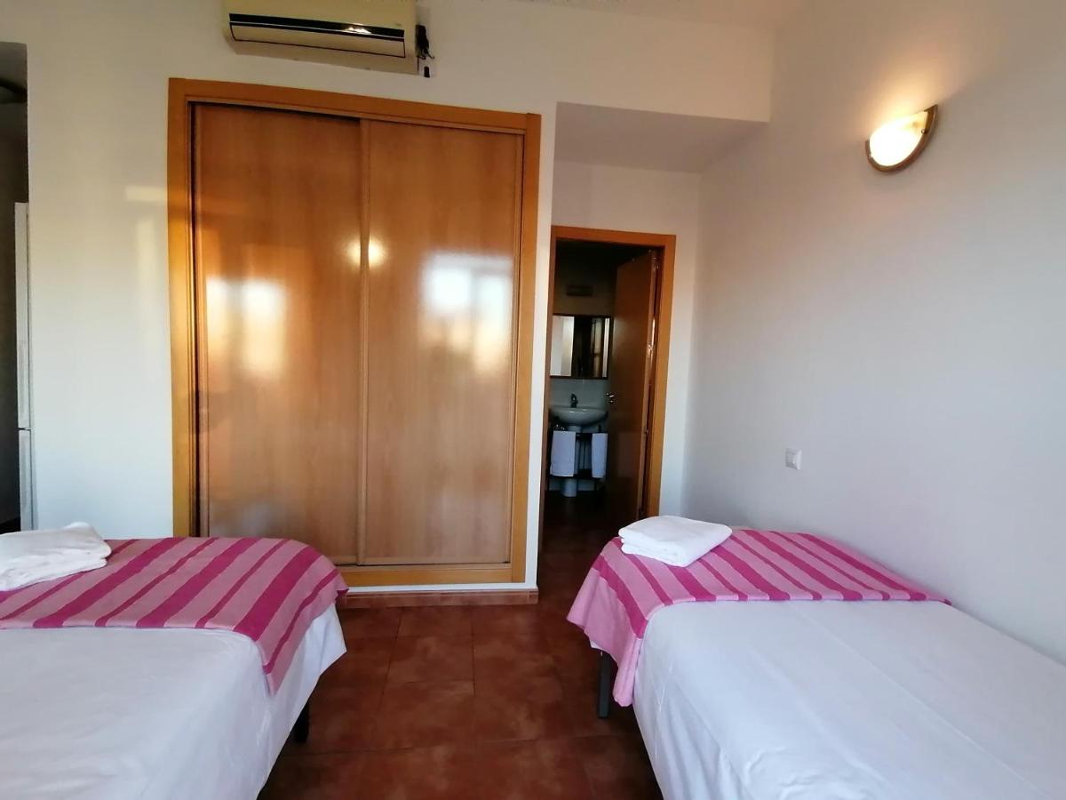 Apartamentos El Puente Madrid Bagian luar foto