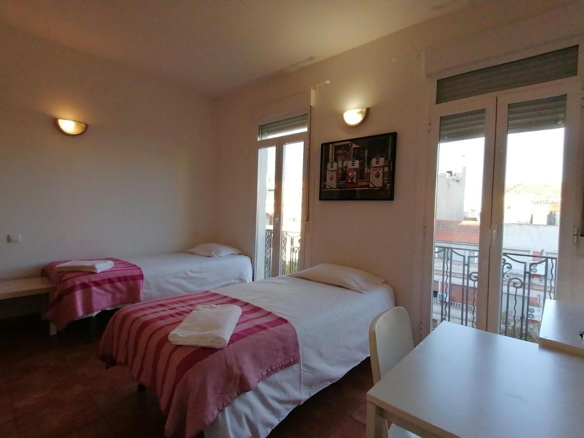 Apartamentos El Puente Madrid Bagian luar foto