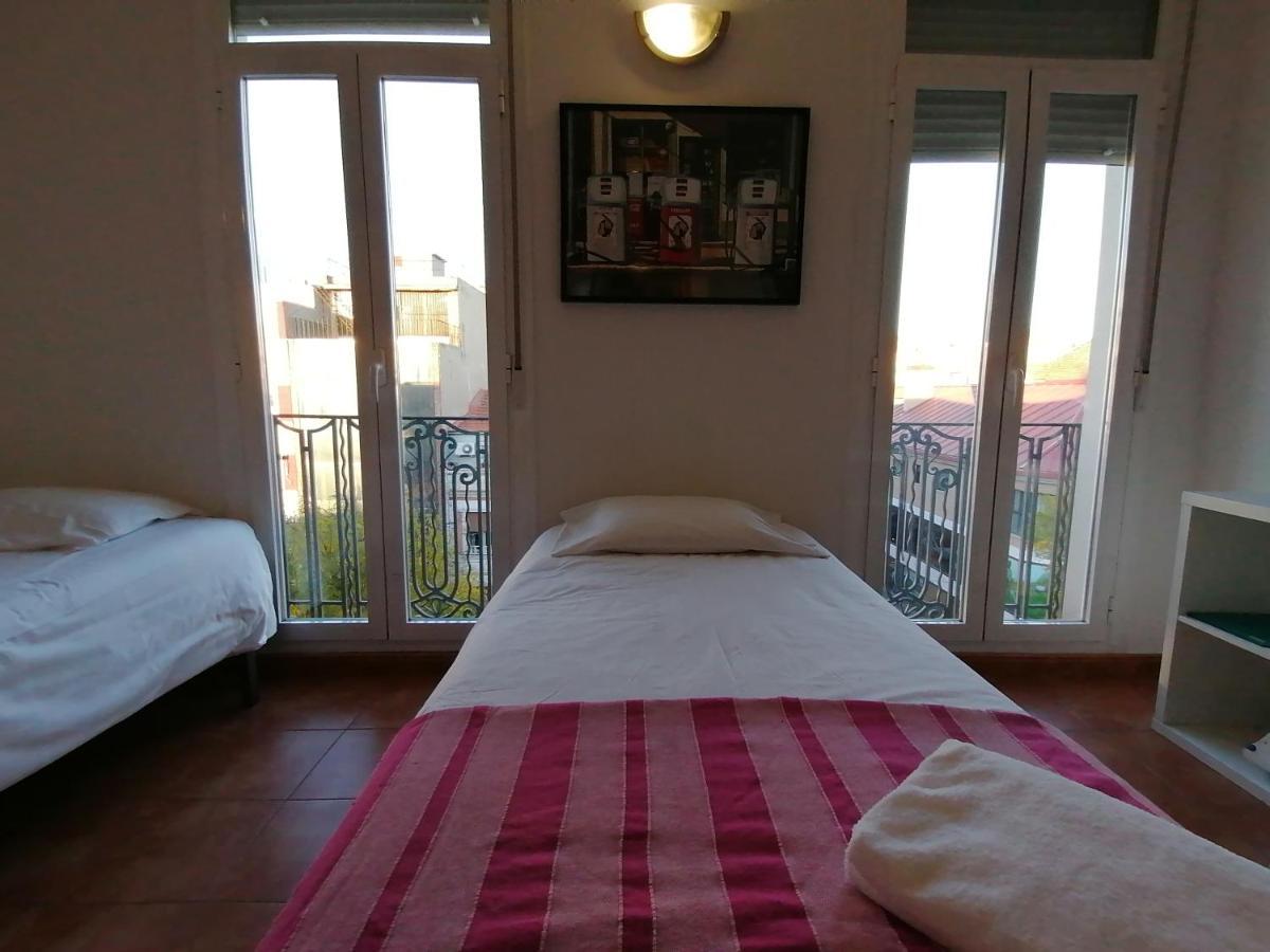 Apartamentos El Puente Madrid Bagian luar foto