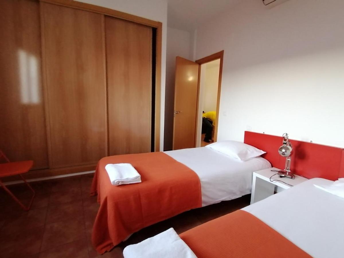 Apartamentos El Puente Madrid Bagian luar foto