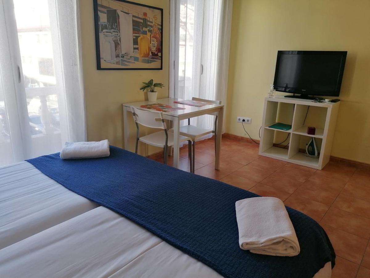 Apartamentos El Puente Madrid Bagian luar foto