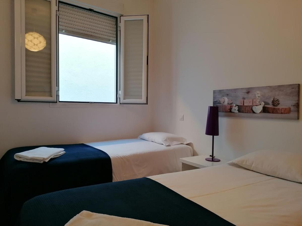 Apartamentos El Puente Madrid Bagian luar foto