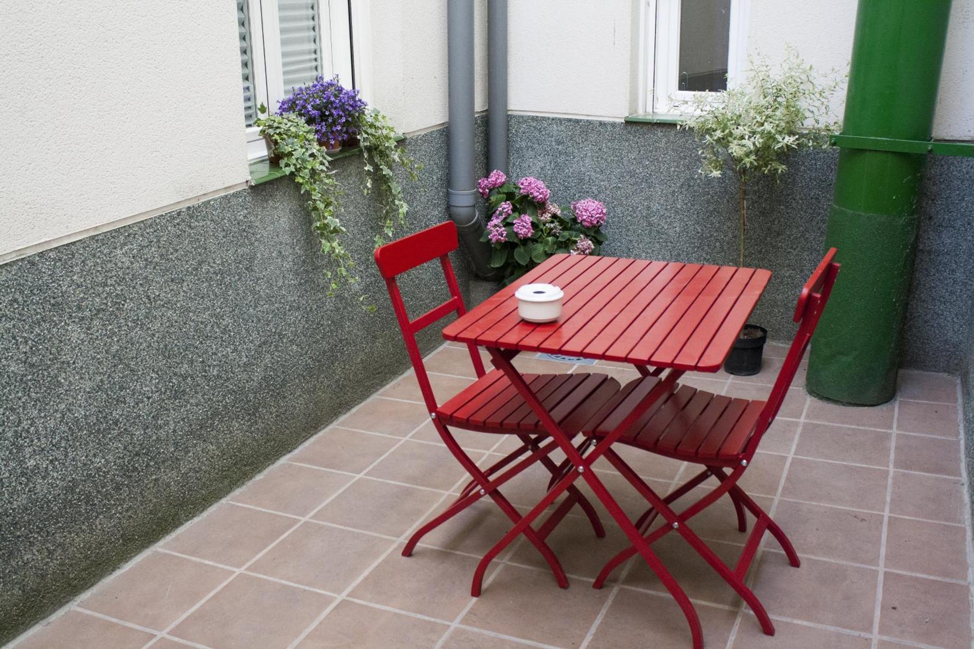 Apartamentos El Puente Madrid Ruang foto