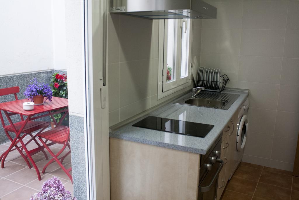 Apartamentos El Puente Madrid Ruang foto