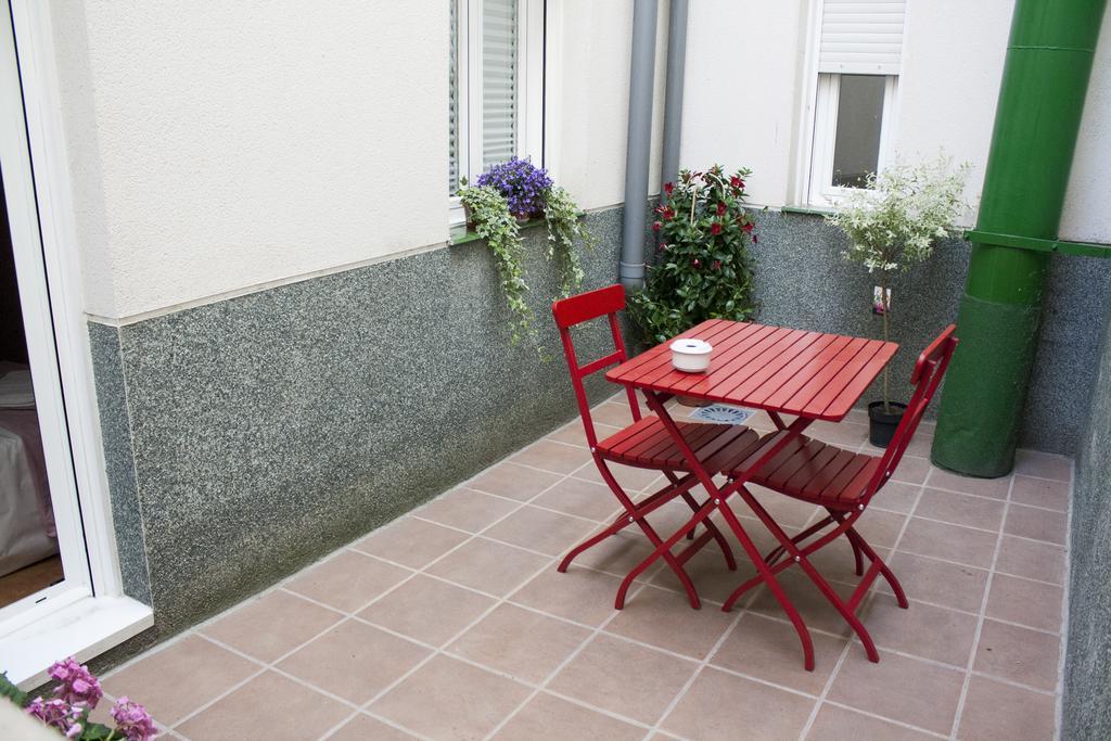 Apartamentos El Puente Madrid Ruang foto